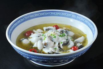 舌尖上的江湖 酸菜魚與市井小吃的攝影藝術